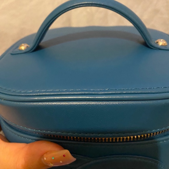 Nice and cute vanity - Picture 5 of 6